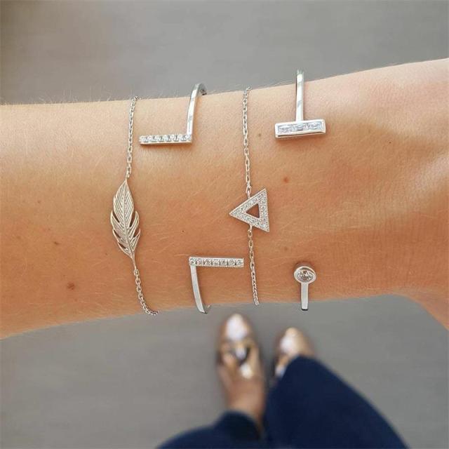 Hand bracelet with distinctive geometric designs - HABASH FASHION